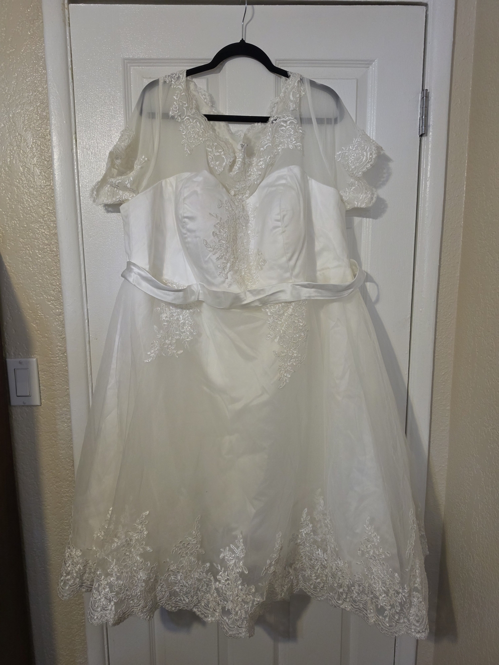 Unique Vintage Ivory Lace A-Line Wedding Dress